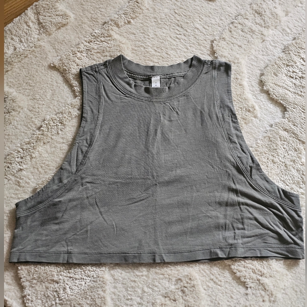 Lululemon top